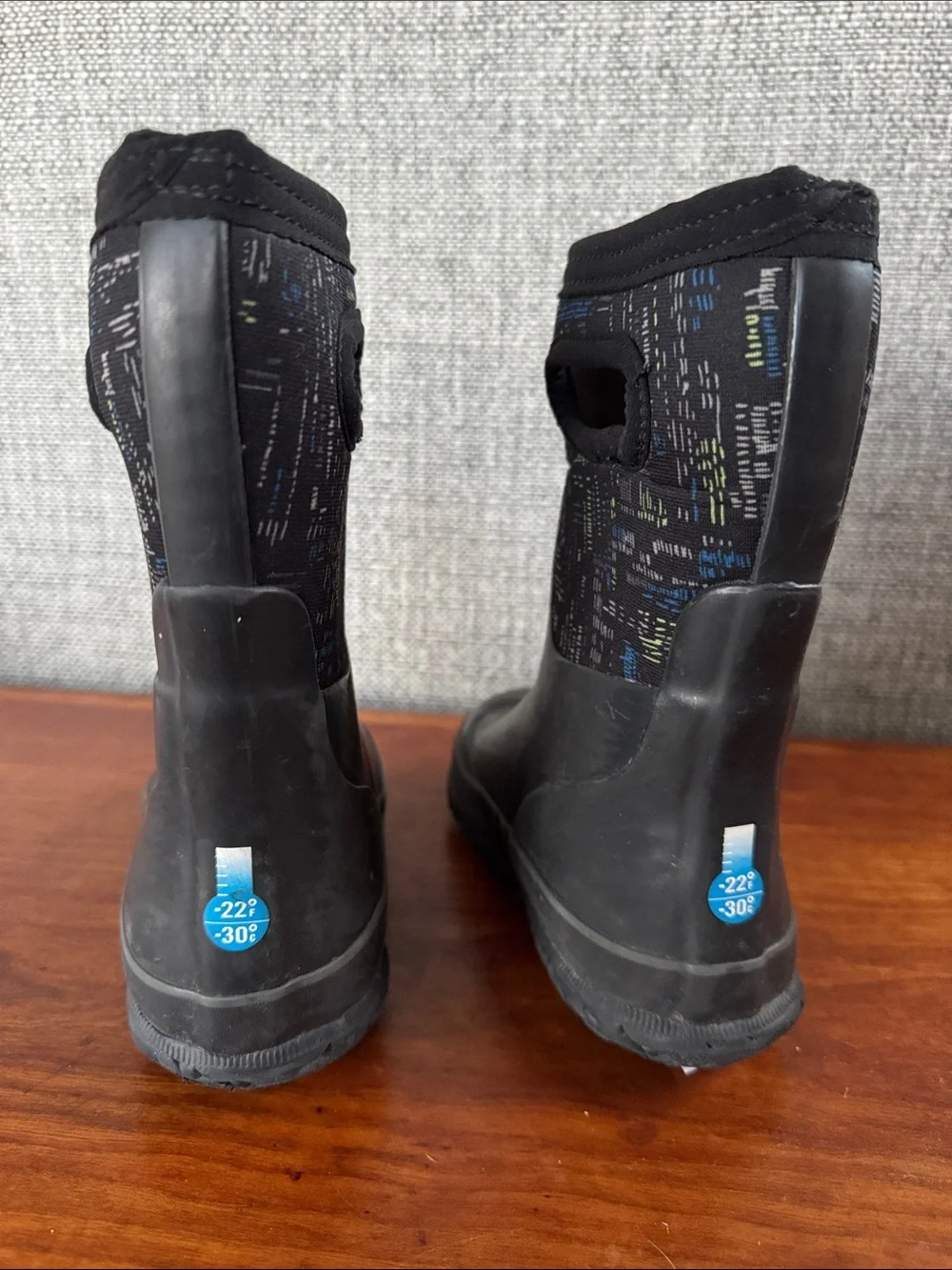 Bogs Kids Classic Grasp Sparks Insulated Waterproof Pull-On Winter-Rain Boots 11